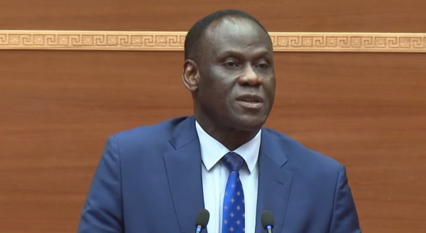  Départ du gouvernement : Ousmane Diagne réagit 