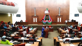 Gambie: le Parlement rejette une loi levant l